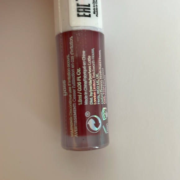 Travel size Beauty product bundle - Picture 11 of 14